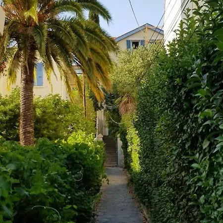 Pres Des Plages Du Mourillon * Toulon