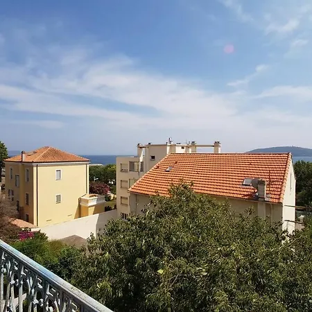Près Des Plages Du Mourillon